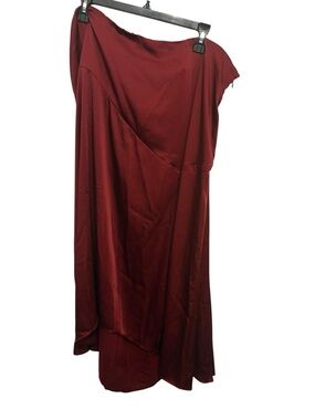 Midi Skirt in Burgundy Satin